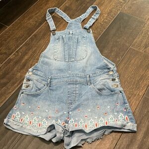 GUC American Rag Embroidered Shortalls